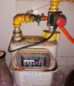 Service Life of Gas Meters and Connecting Hoses